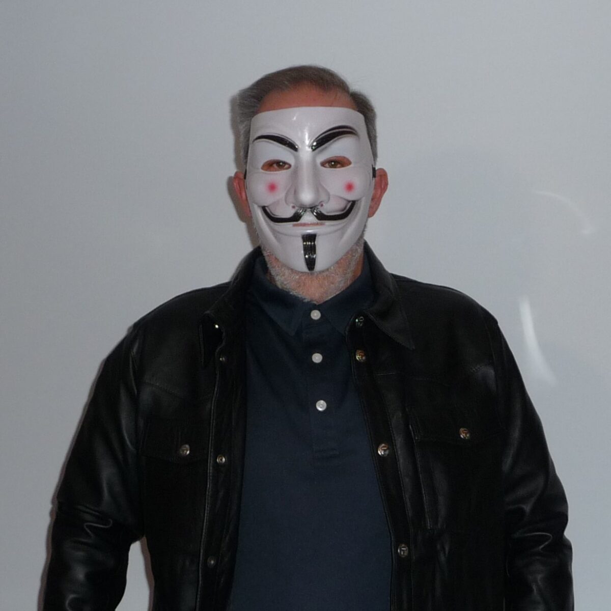 Bild-3120_Lederhemd-Offen-Anonymous